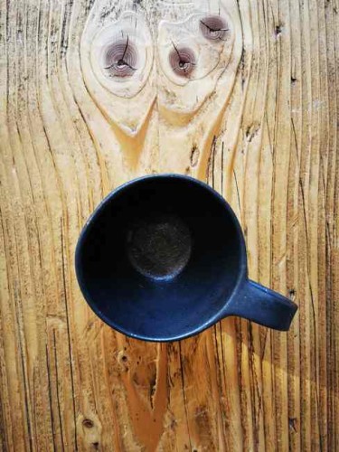 filiżanka ceramiczna czarna (2).jpg