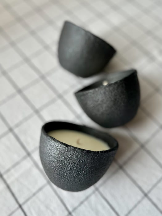 świeca sojowa ceramiczna czarna (3).JPG