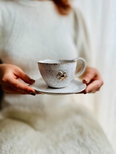 filiżanka świąteczna ze spodkiem 200 ml biała.JPG