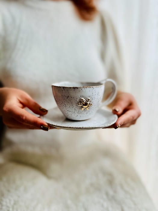 filiżanka świąteczna ze spodkiem 200 ml biała.JPG