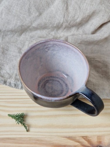 czarno różowa filizanka ceramiczna (2).jpg