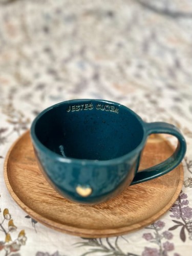 Filiżanka ceramiczna 300 ml morska handmade na drewnianej tacy