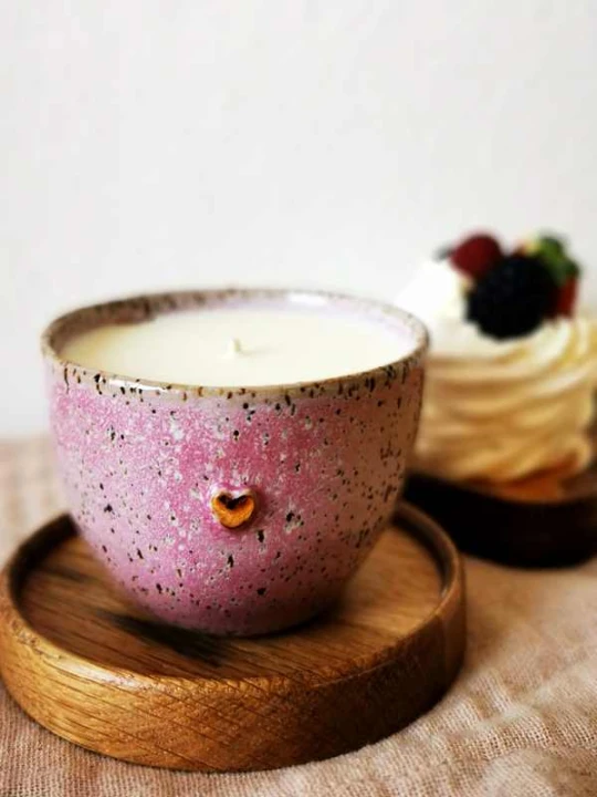 świeca sojowa ceramika i złoto (1) — kopia.jpg