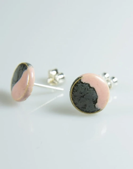 kolczyki ceramiczne szaroróżowe (2).jpg