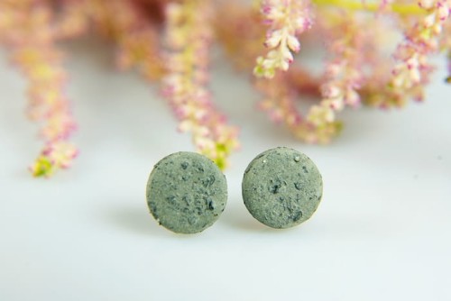 kolczyki ceramiczne szare kamienne (2).JPG