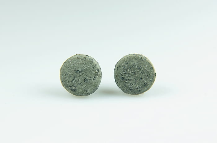 kolczyki ceramiczne szare kamienne (3).JPG