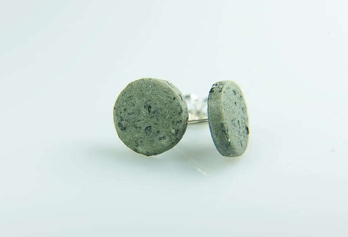 kolczyki ceramiczne szare kamienne (4).JPG