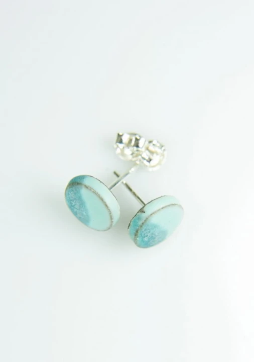 lolczyki ceramiczne matowe błękito-niebieskie na brązowej glinie (4).jpg