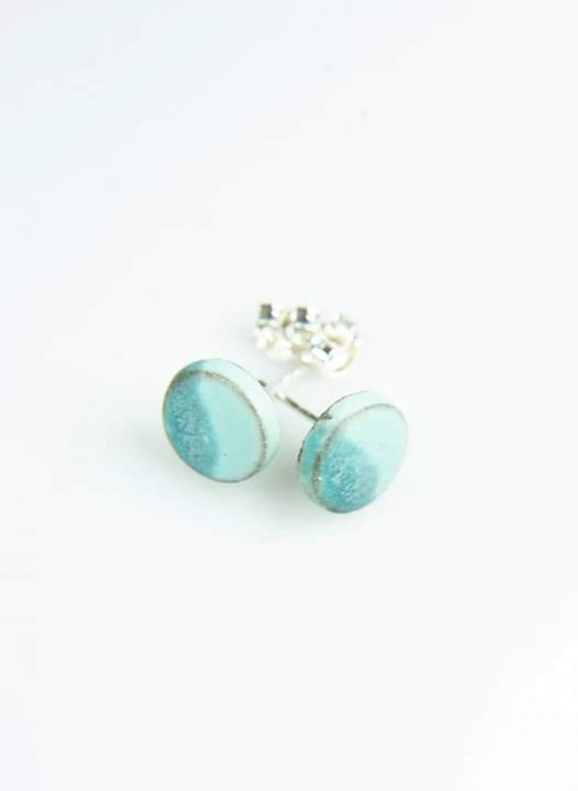 lolczyki ceramiczne matowe błękito-niebieskie na brązowej glinie (5).jpg