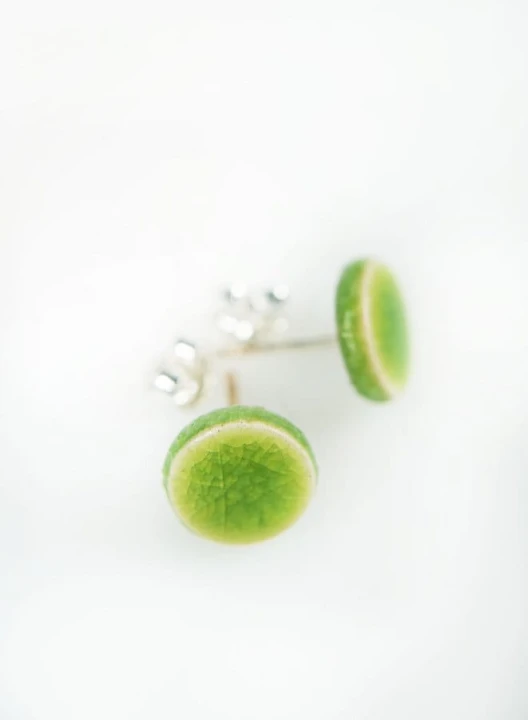 kolczyki ceramiczne jasnozielone (5).jpg