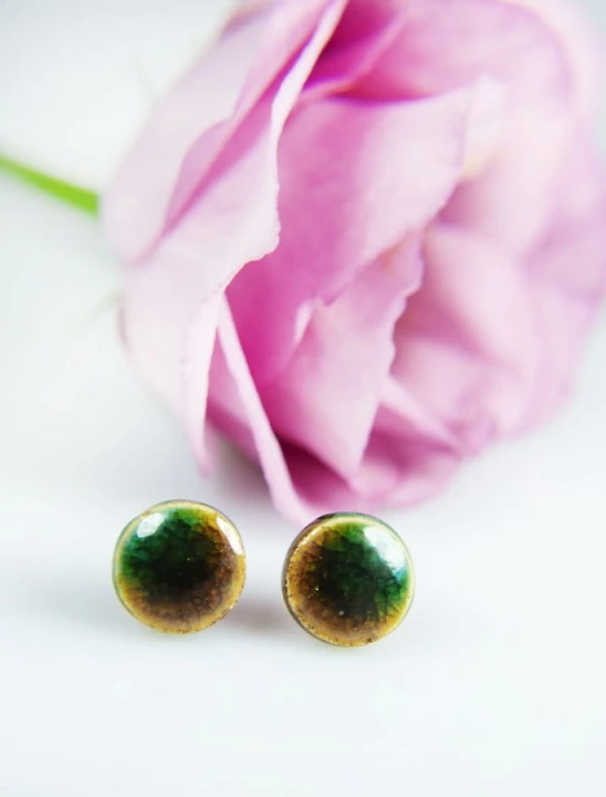 wkrętki ceramiczne brązowo-zielone (5).jpg