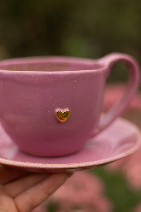 Kubek ceramiczny 400 ml różowy do kawy – ceramika handmade