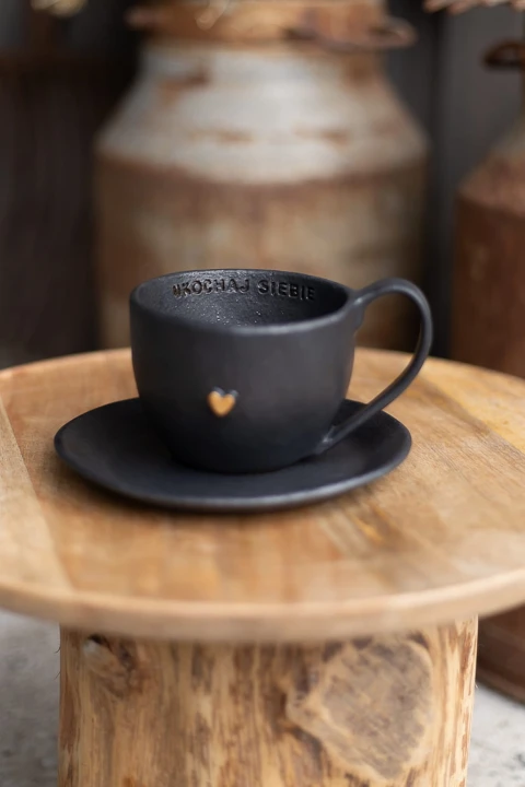 Czarny kubek ceramiczny 400 ml handmade z talerzykiem