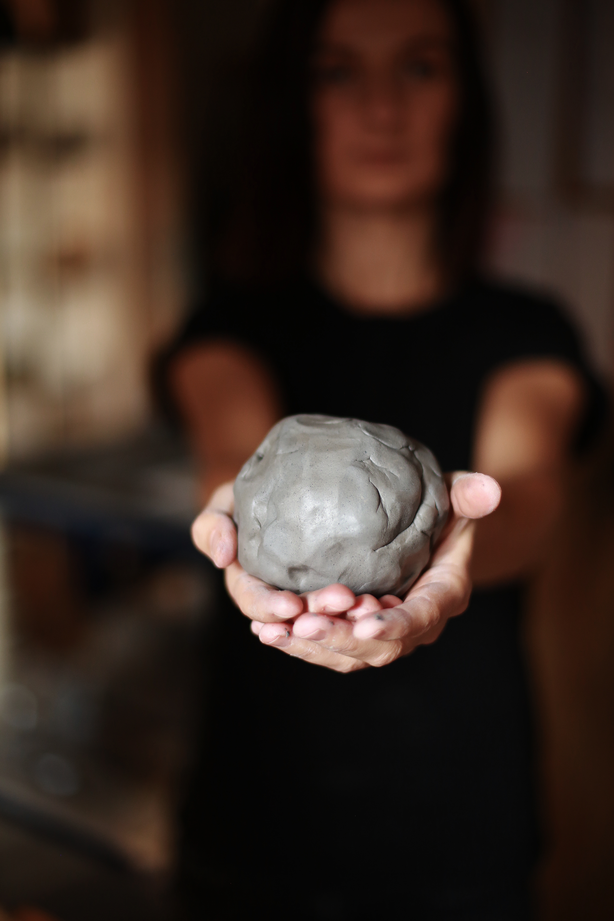 Lepienie filiżanki ceramicznej