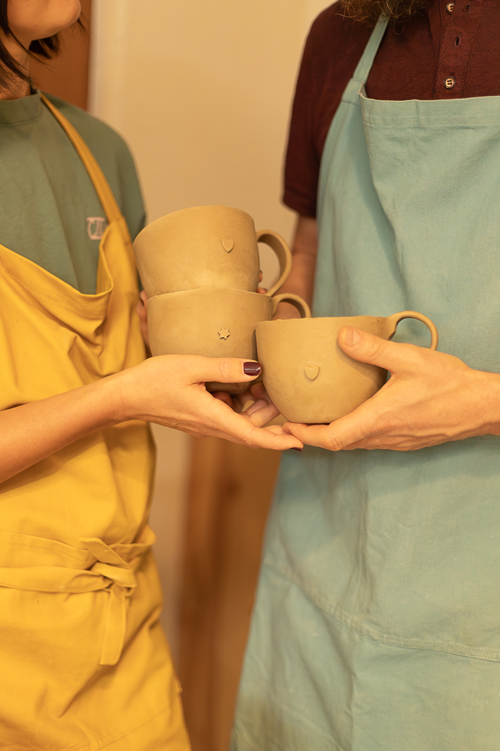 Suche naczynia przed wypałem biskwitowym